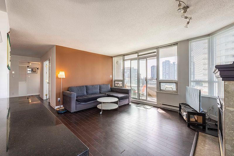 Burnaby Apartment for rent - 2 Bedrooms — photo 16
