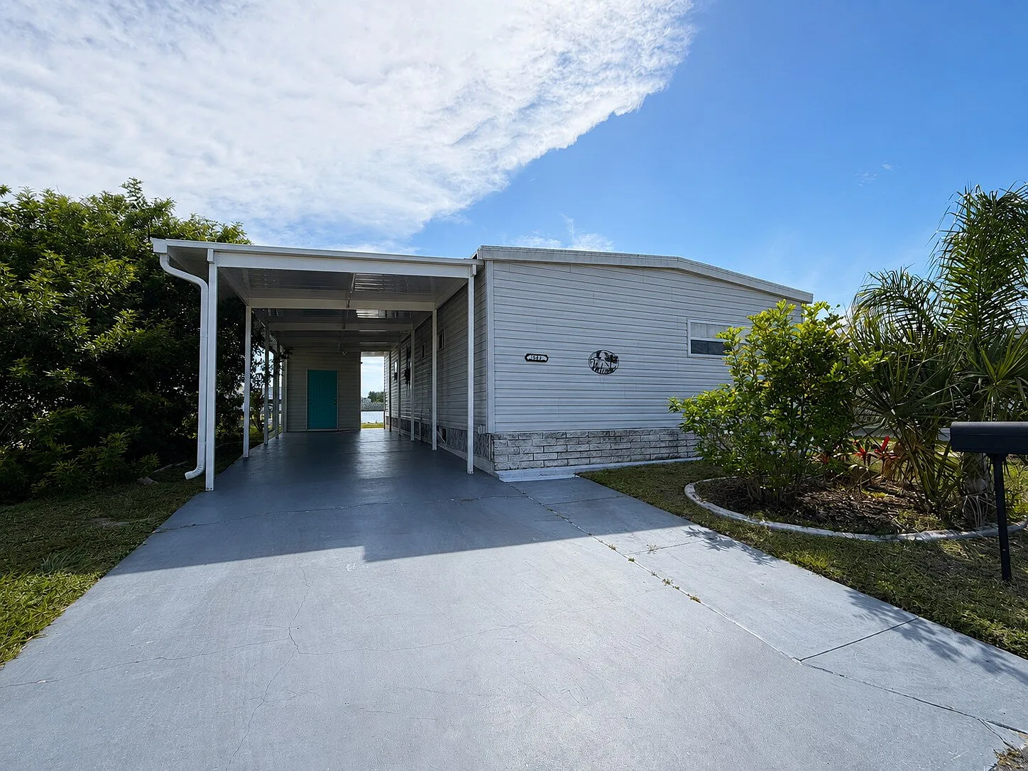 2 bed, 2.0 bath, 1100 sqft, $1,500 — Photo 2