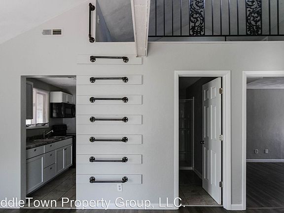 5th image of 1000 N New York Ave APT 2A