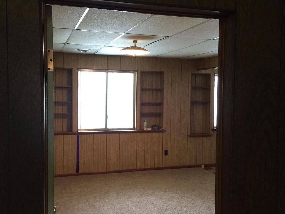 2nd image of 109 Vine St #1