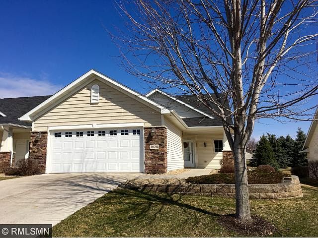 1st image of 1028 Woodland Dr