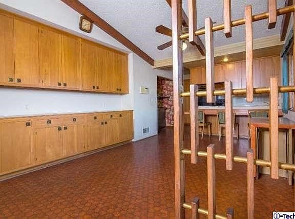 5th image of 315 Malcolm Dr