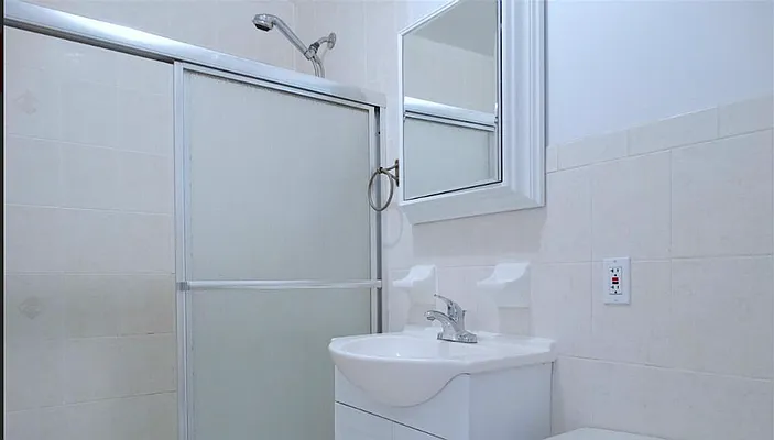 Rented by TheRealEstateCompany.com LLC | media 15