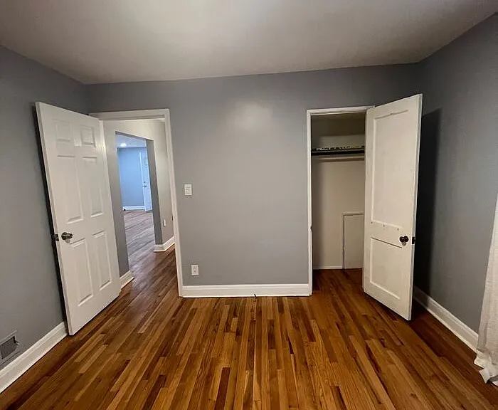 2500 Linwood Rd — Photo 10