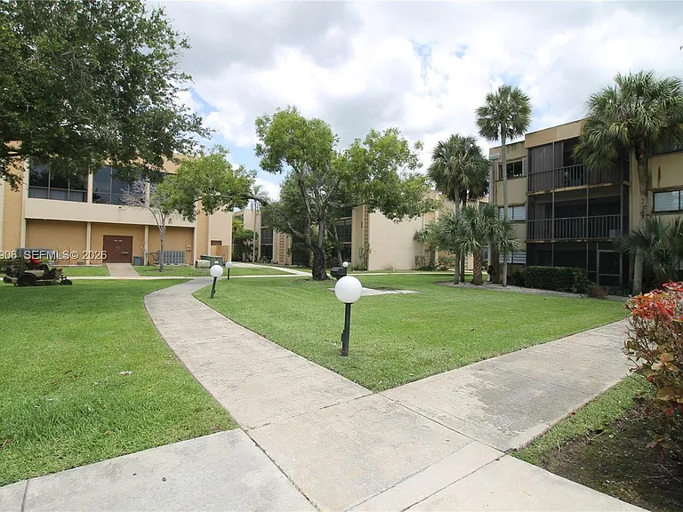 8415 SW 107th Ave #359W — Photo 14