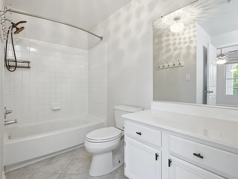 Bathroom 3 (Upper Floor)