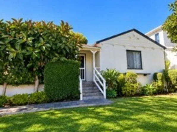 7935 Westlawn Ave, Los Angeles, CA 90045
