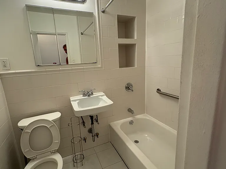 124 E 85th St #5R — Photo 20