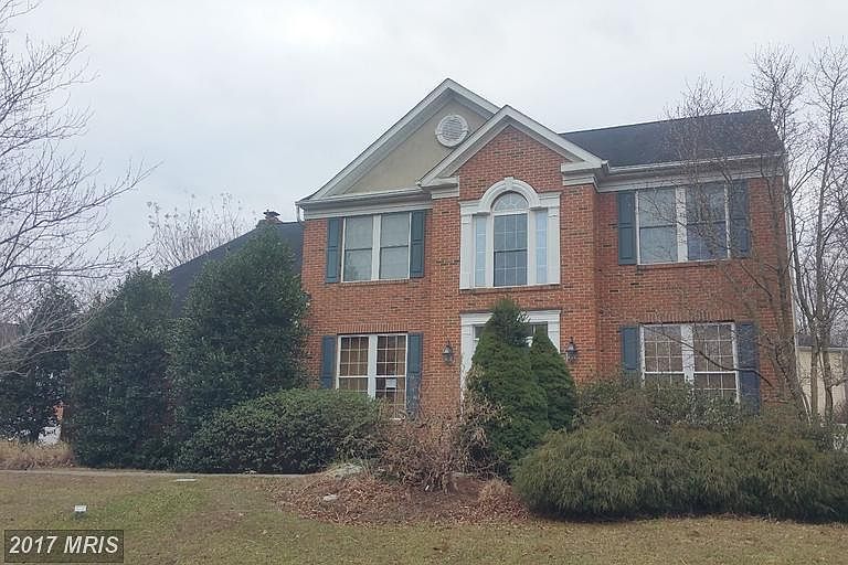 1st image of 904 Crofton Valley Ct