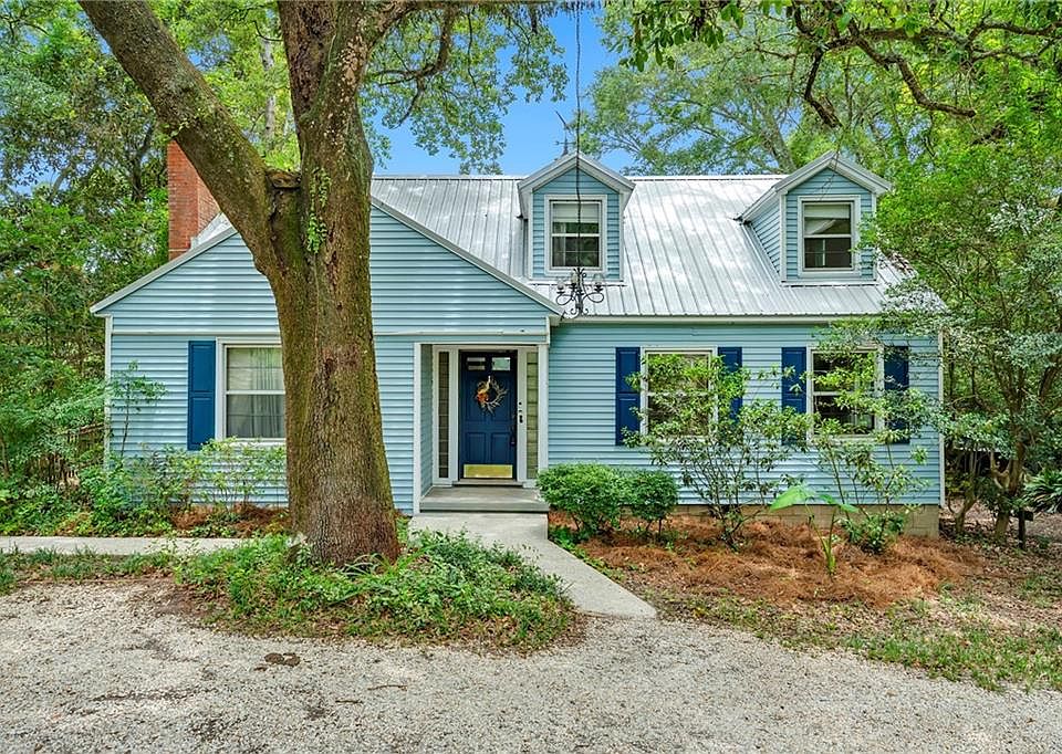1st image of 2066 Faye St