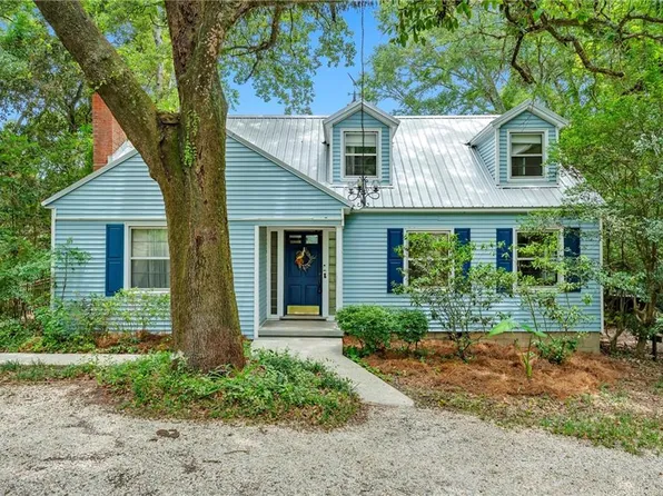 2066 Faye St, Mobile, AL 36605
