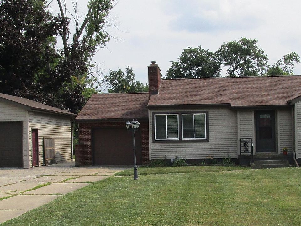 1st image of 1105 E Rand St