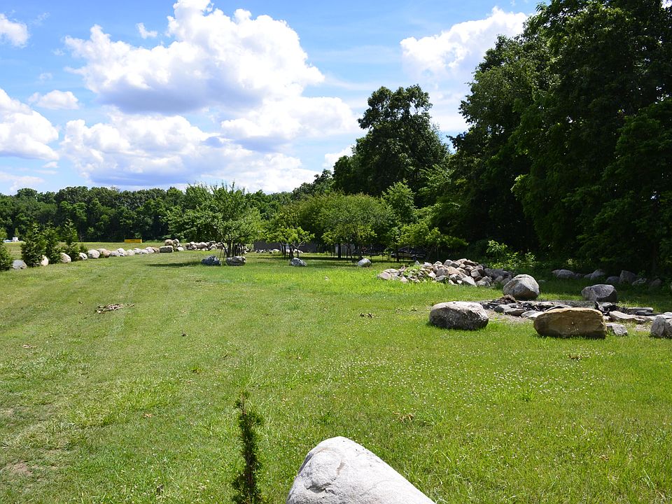 1st image of Butternut Dr