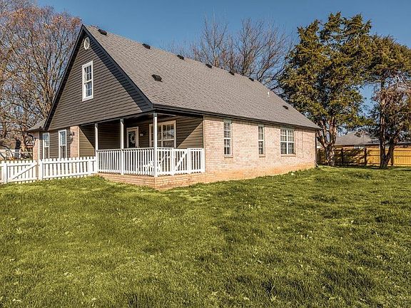 3rd image of 2901 Levi Ln