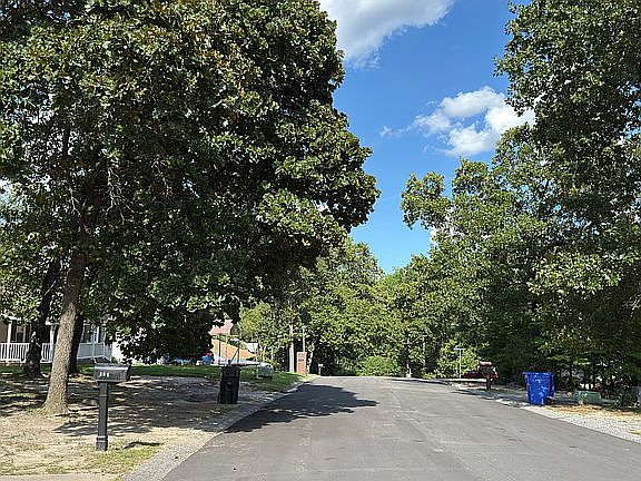2nd image of 1724 Arrow Ridge Way