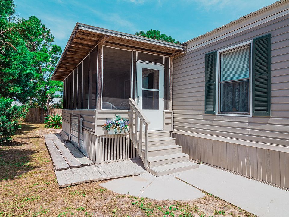 1st image of 315 Palm Dr