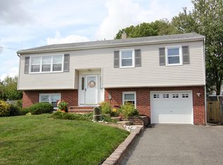 122 Valley Rd, Neptune, NJ 07753