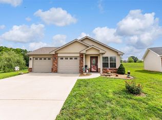 720 Lake Cottage Ct, Villa Ridge, MO 63089