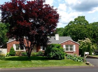 296 Main St, New Canaan, CT 06840