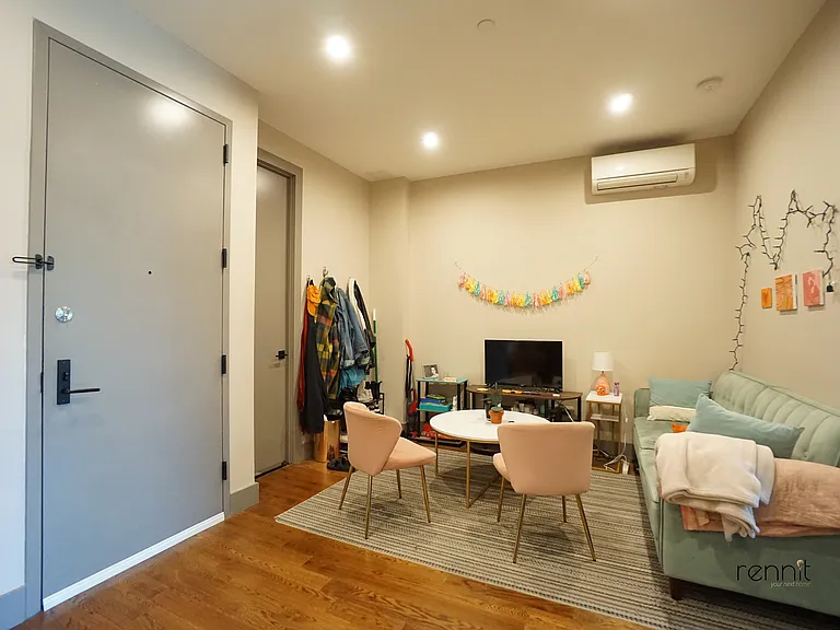 211 Troy Ave #2L — Photo 11