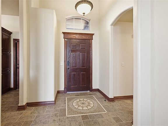 4th image of 9125 SW 28th St