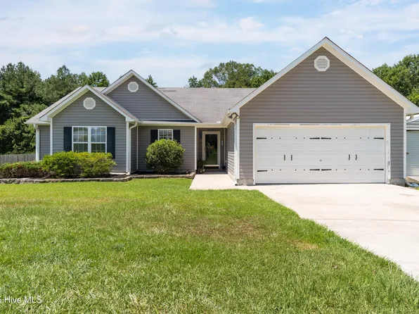 111 Camellia Creek Drive, Richlands, NC 28574