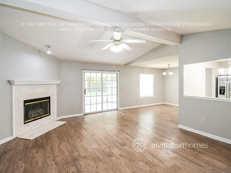 11179 Barbizon Cir E — Photo 3