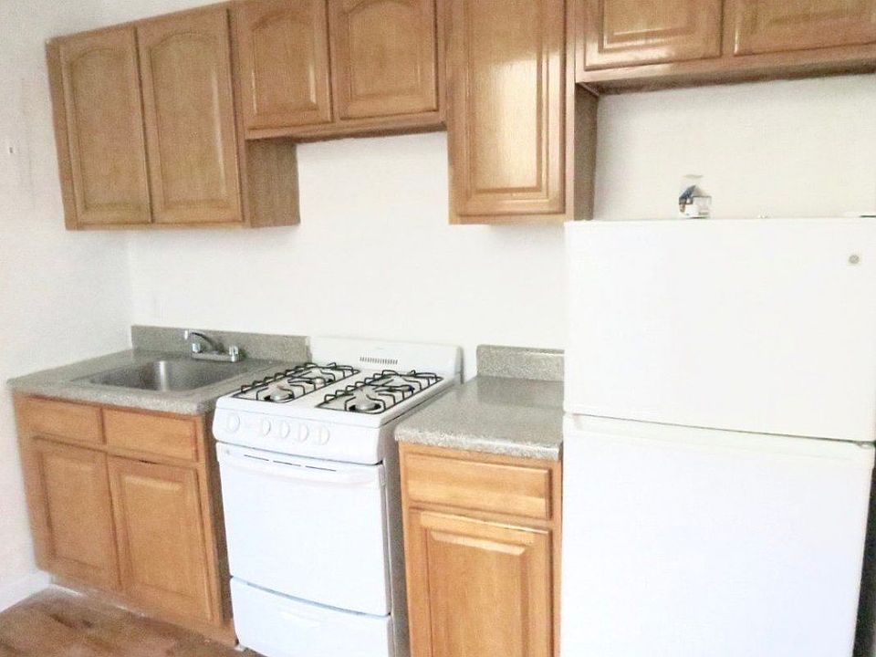 2nd image of 557 W 149th St APT 18
