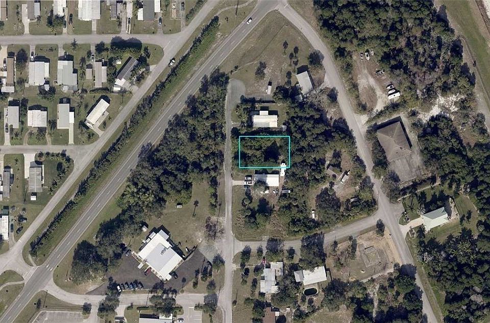 2nd image of 828 Louisiana Ave