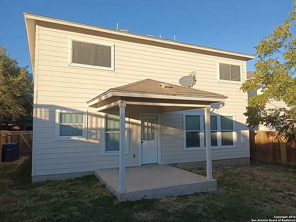 3rd image of 7930 MEADOW WIND