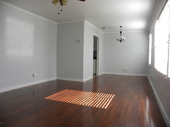 3rd image of 2058 South Dr