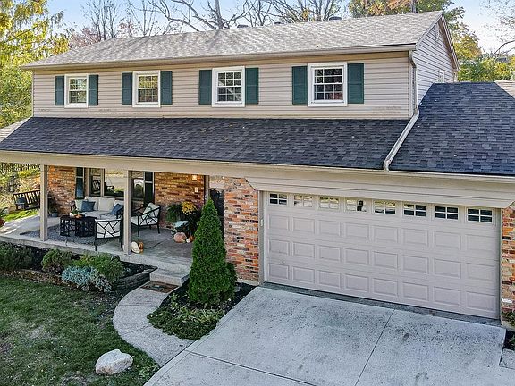 2nd image of 6885 Burhaven Ln