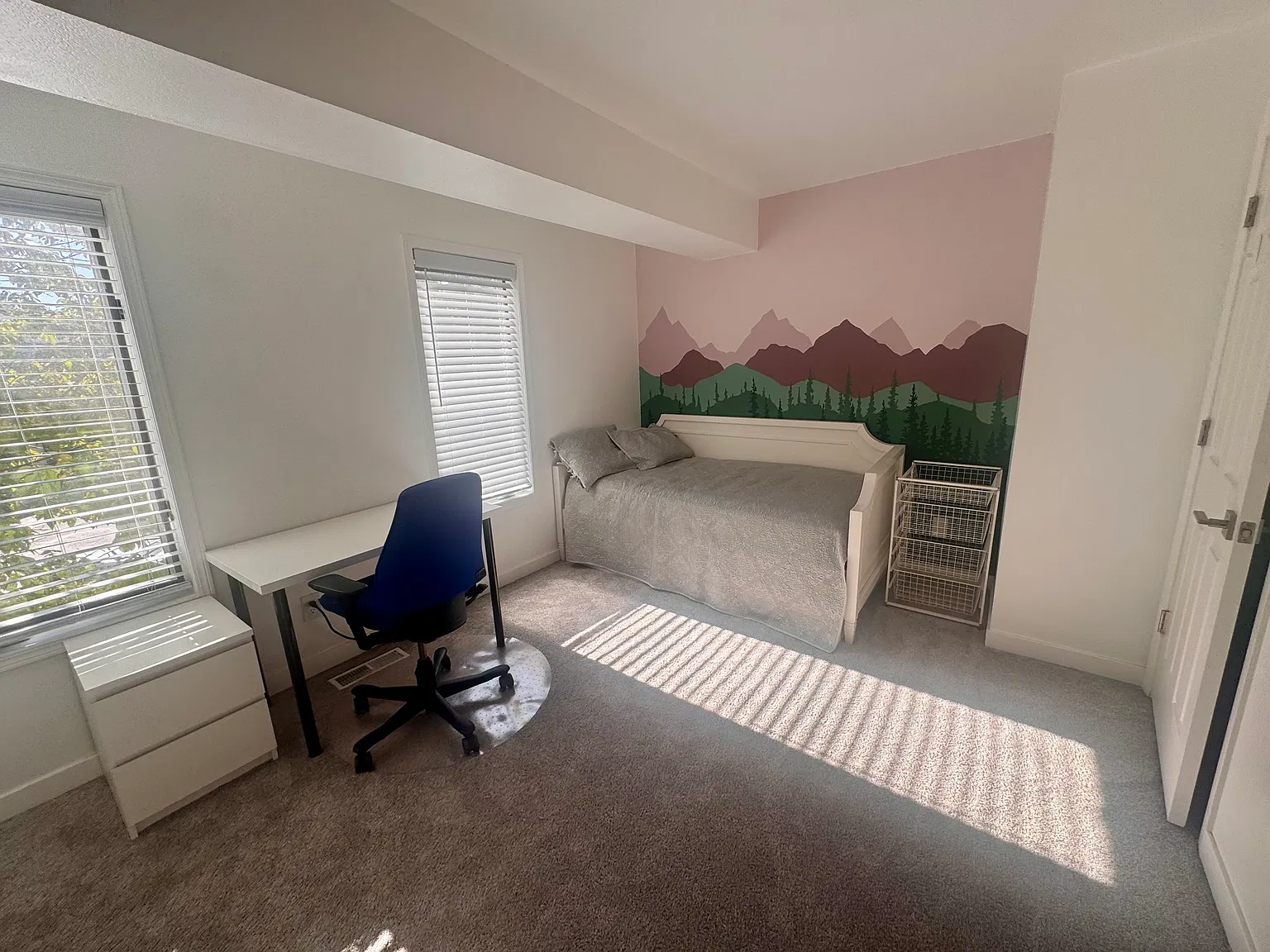 3 bed, 2.5 bath, 1827 sqft, $1,100 — Photo 2