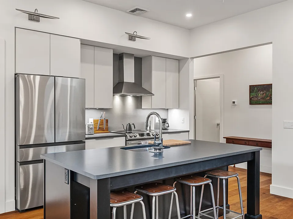 131 Main St #2