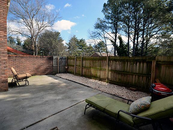 4th image of 125 Durwood Rd Unit G