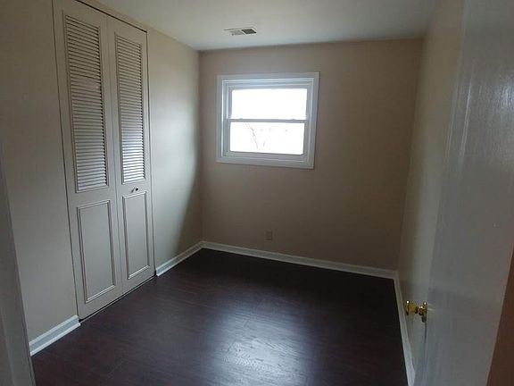 5th image of 106 Willow St