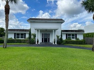 9102 SE Duncan St, Hobe Sound, FL 33455