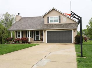 25409 E 130th St, Greenwood, MO 64034