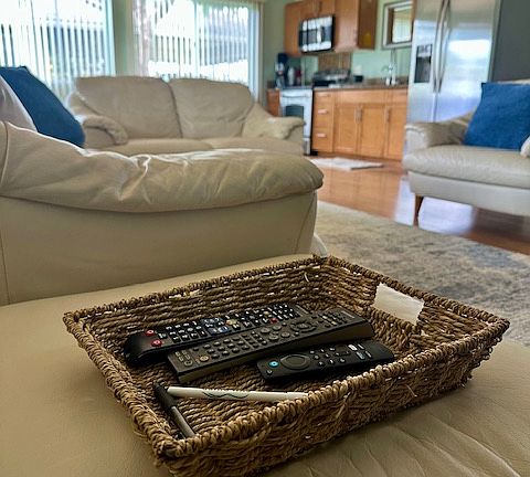 4th image of 2750 Kalialani Cir