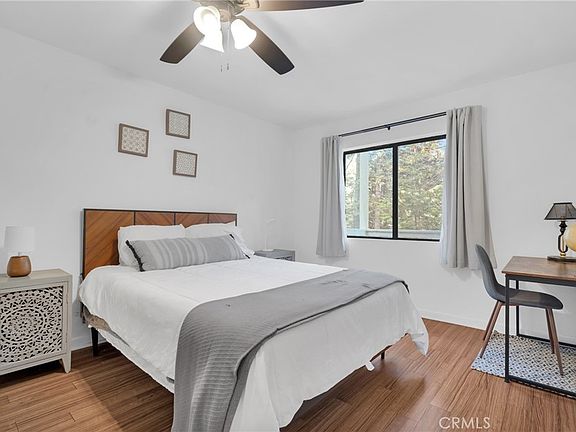 3rd image of 561 Dover Ct