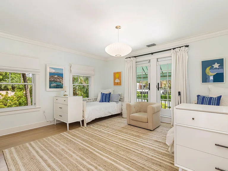230 Sunset Rd — Photo 24