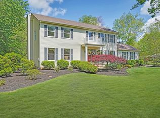 11 Burke Dr, Farmingdale, NJ 07727