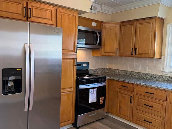 3rd image of 3503 Churchill Ln