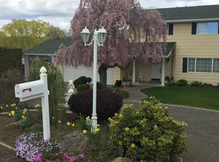 826 Pleasant Valley Rd, Yakima, WA 98908