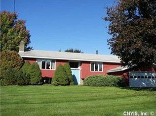 821 Nottingham Rd, Jamesville, NY 13078