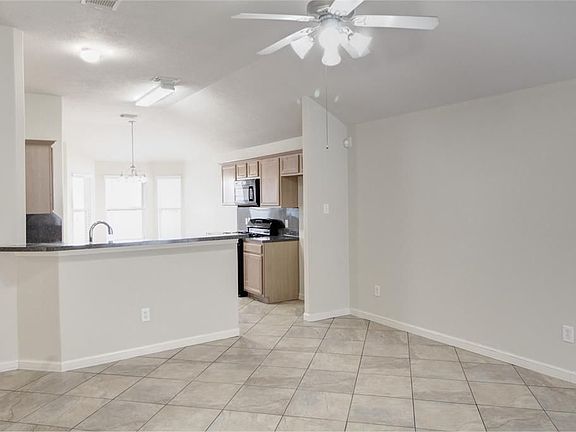 3rd image of 11023 Knobbley Oak Ct