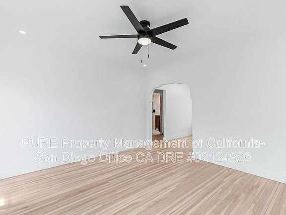 4th image of 4218-28 Iowa St Unit 4228