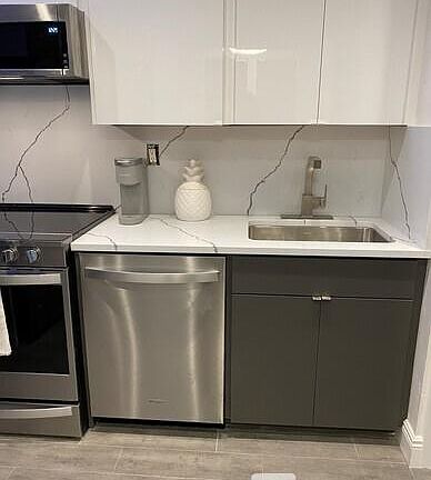 4th image of 3701 N Country Club Dr #100