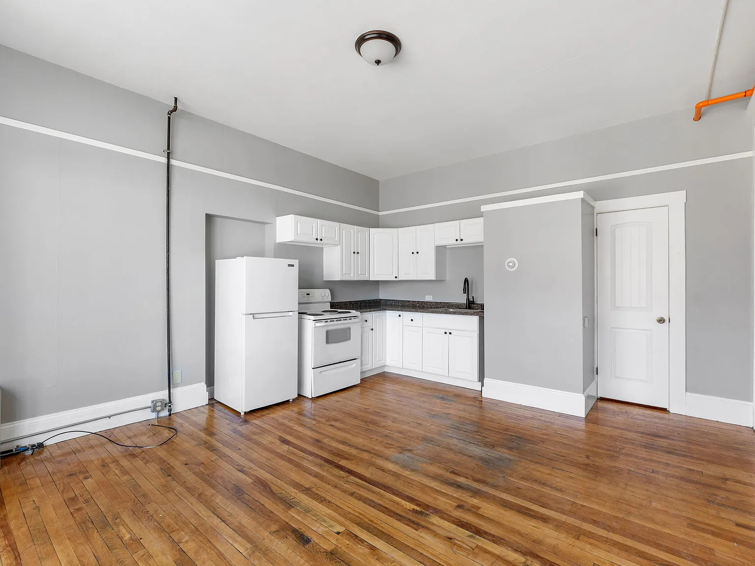 1 bed, 600 sqft, $1,500 — Photo 3
