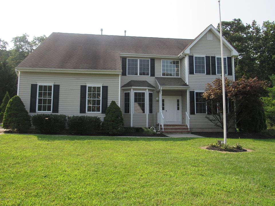 1st image of 206 Brittany Ln